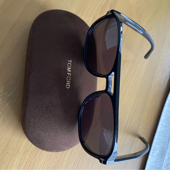 Tom Ford Other - Authentic Tom Ford Men's Dark Frame Sunglasses - 100% UV Protection